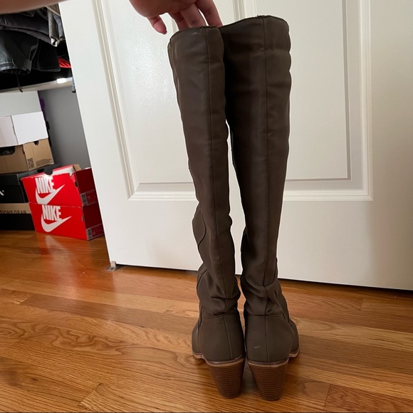 Just FAB Boots - Picture 5 of 10